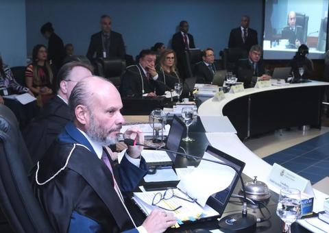 Definidos conselheiros que vão julgar contas de 2020 de Wilson Lima e Arthur Neto