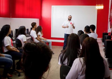 Coletivo Jovem abre 360 vagas para capacitação gratuita em Manaus