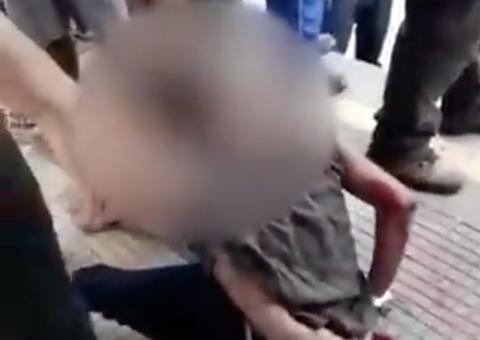 Veja o momento em que assaltante de ônibus é preso após sessão de espancamento em Manaus