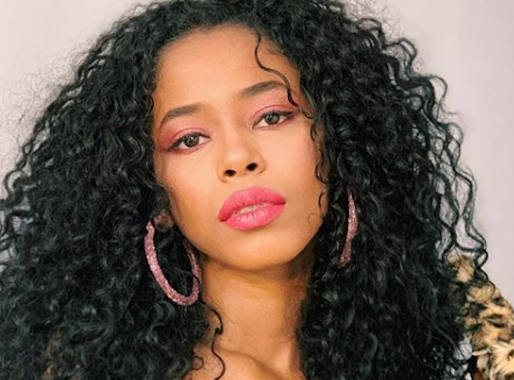 Namorada do DJ Renan da Penha acusa banco de racismo: 'Esculachada'