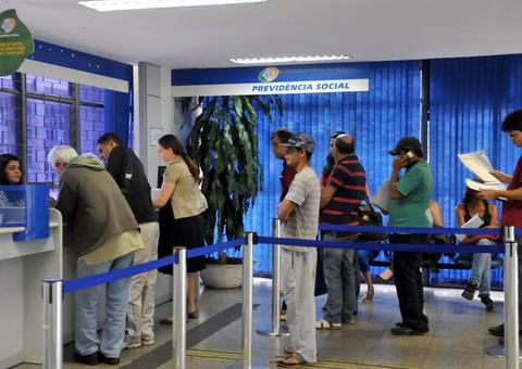Peritos aposentados devem integrar força-tarefa após crise das filas do INSS