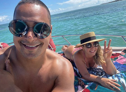 Evangélica, Carla Perez posa de biquíni fio-dental em foto rara 