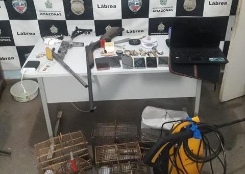 Polícia tira de circulação suspeitos de tráfico com armamentos e objetos roubados no Amazonas