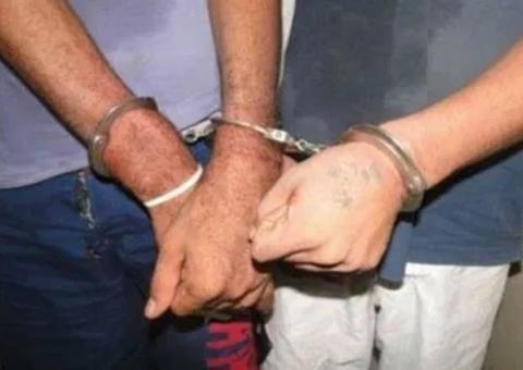 Em Manaus, dupla é presa após usar arma falsa para roubar carro