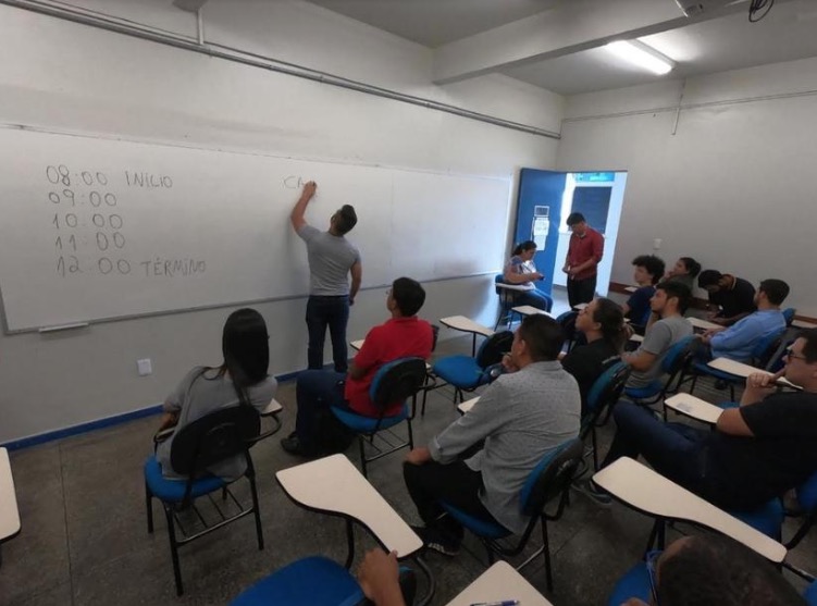 Provas do processo seletivo para estágio na DPE acontecem neste domingo em Manaus