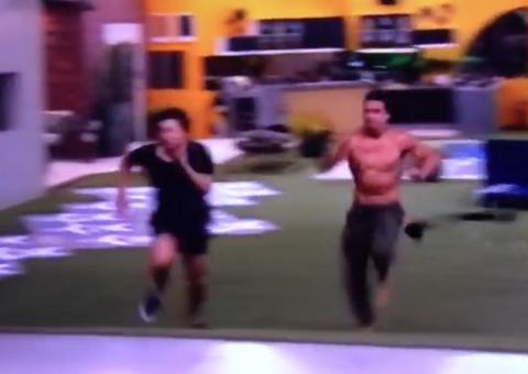 BBB 20: Em 'corrida épica' Petrix atende o Big Fone e indica Pyong ao paredão