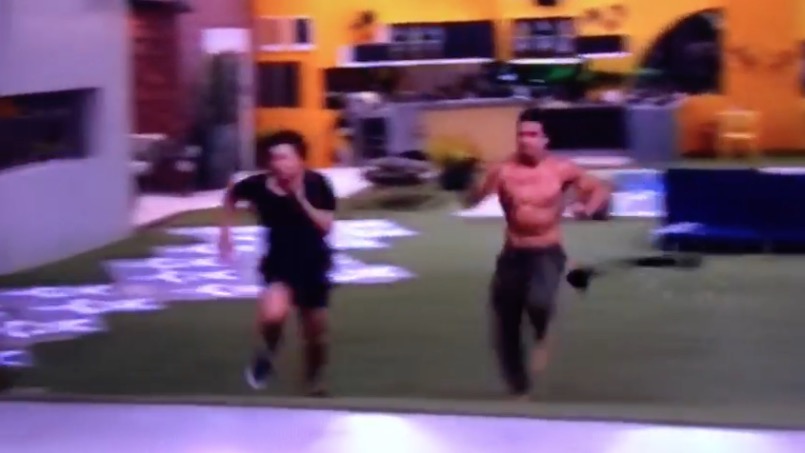 BBB 20: Em 'corrida épica' Petrix atende o Big Fone e indica Pyong ao paredão