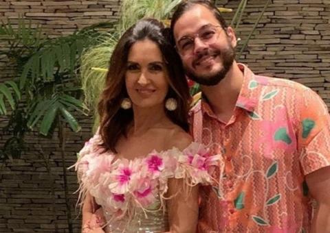 Uau! Fátima Bernardes e Túlio Gadelha dão beijo cinematográfico durante o Carnaval