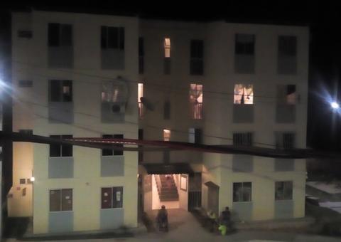 Traficantes se apossam de apartamentos novos em residencial de Manaus e apavoram moradores