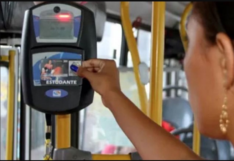 Cadastro e recadastro da meia-passagem para estudantes começa hoje