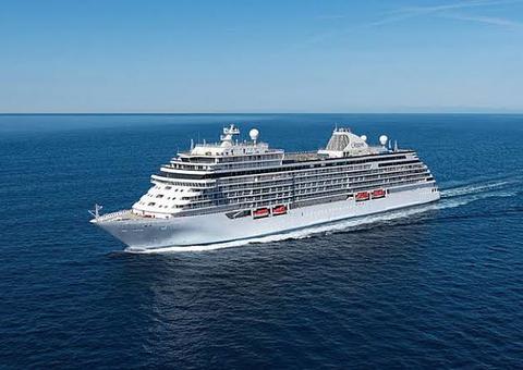 Navio de passageiros retorna a Yokohama após caso de coronavírus