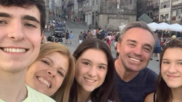 Em carta, viúva de Gugu abre o jogo sobre relação com o apresentador