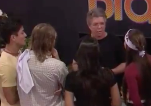 Boninho faz visita surpresa na Casa de Vidro do BBB20 e questiona participantes 
