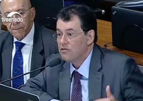 Emenda do senador Eduardo Braga prevê aumento real do salário mínimo 