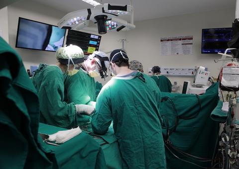 Cirurgia de sopro no coração em criança do Amazonas tem sucesso