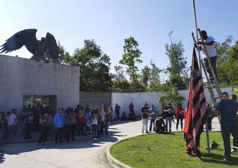 'Não espero mais nada', diz pai de vítima de fogo no CT do Flamengo sobre o clube