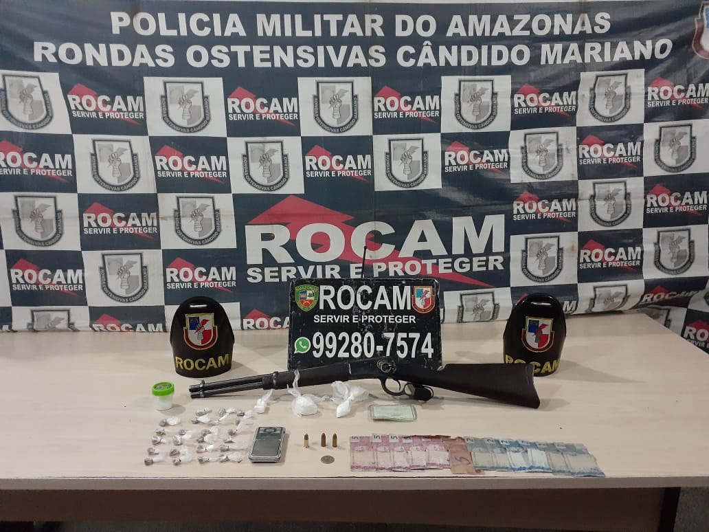 Rocam detém homem com arma e drogas em rua de Manaus