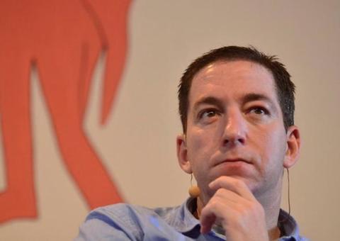 Justiça rejeita denúncia contra Glenn Greenwald no caso de hackers