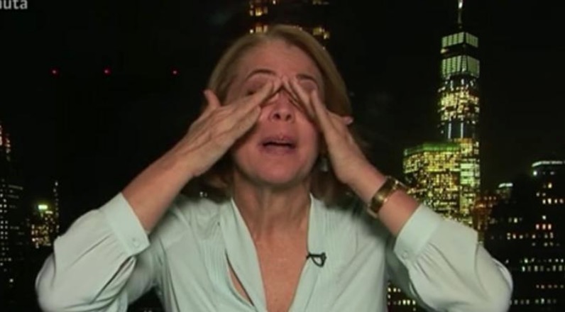 Na Globo, jornalista Sandra Coutinho cai no choro ao vivo ao revelar problema familiar