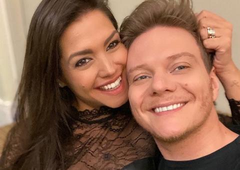 Thais Fersoza e Michel Teló sobem a temperatura com foto de viagem romântica