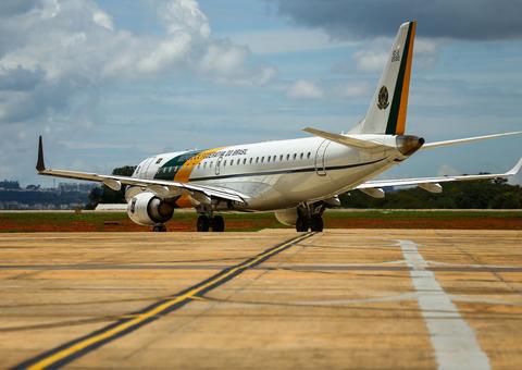 Aeronaves da FAB com resgatados da China chegam amanhã ao Brasil