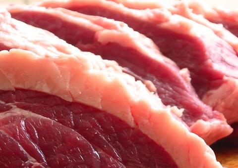 Preço da carne cai e inflação de janeiro desacelera a 0,21%, diz IBGE
