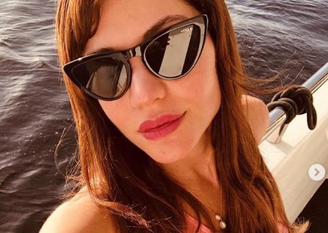 Em Manaus, ex-BBB Maria Melilo passeia com namorado milionário: 'my love'