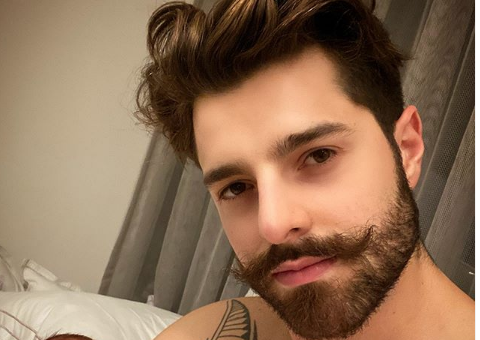 BBB20: Alok é primeira atração musical e anima festa dos brothers