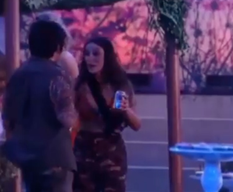  BBB20: Pyong Lee sugere sexo oral em Boca Rosa: 'vou te lamber daqui pra baixo'