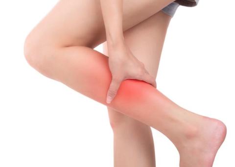 O que é bom para evitar cãibra? Alimentos e recomendações para preveni-la