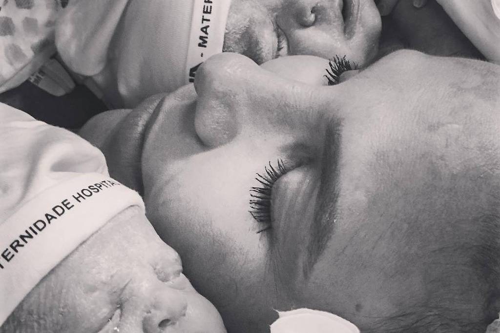 Ivete Sangalo celebra aniversário das gêmeas e faz declaração: ‘bençãos'