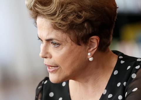 Dilma Rouseff diz que Bolsonaro 'está desmantelando o Bolsa Família'