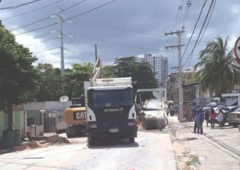 Ponte que dá acesso ao bairro São Jorge é interditada em Manaus