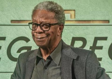 Ator Milton Gonçalves sofre AVC após feijoada e é internado às pressas 