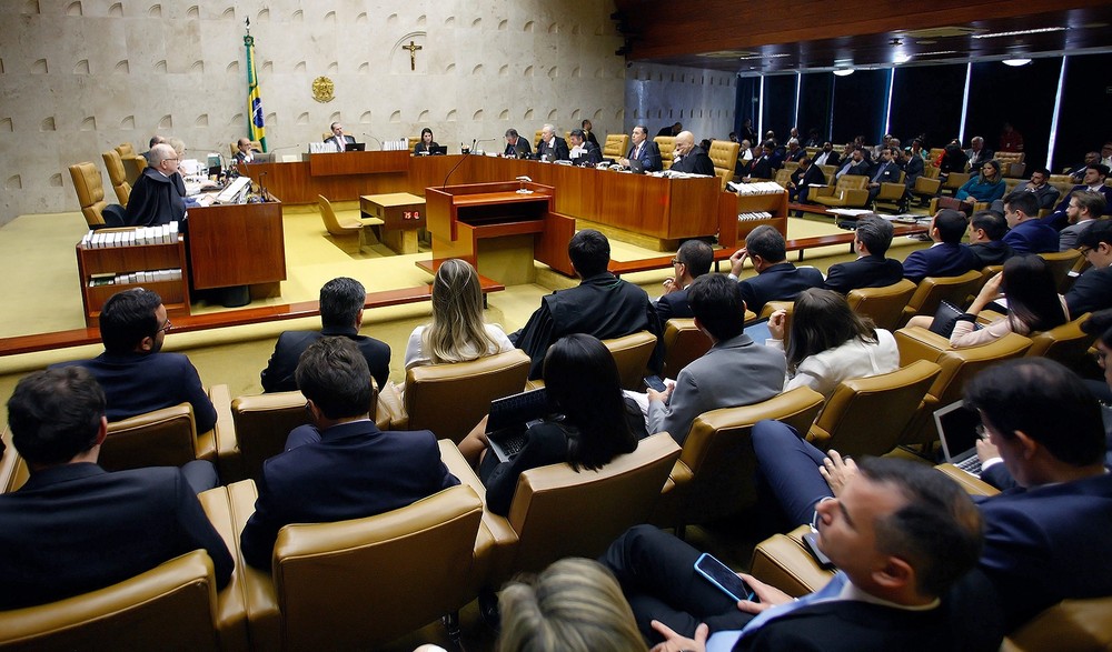 STF julga se motorista profissional perde a CNH em homicídio culposo