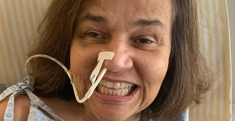 Assessora de Claudia Rodrigues publica foto da humorista e tranquiliza fãs: 'fora de perigo'