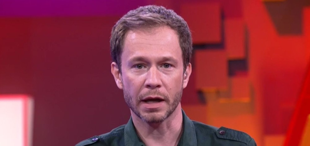 Tiago Leifert quebra o silêncio após ser detonado pelo público do BBB20