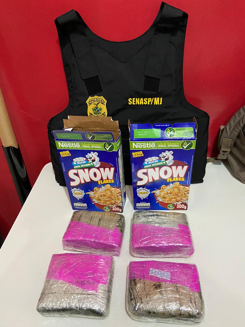  Polícia apreende 2kg de maconha em caixas de cereais no Amazonas 