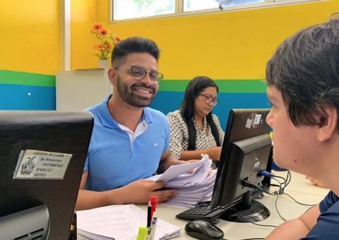 Secretaria cadastra currículos de PcDs para vagas de emprego em empresa de Manaus