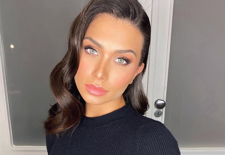 Flavia Pavanelli ganha festa surpresa de noivado e reação chama atenção