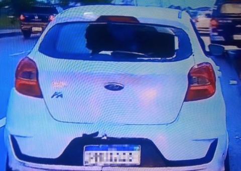 Bêbado, casal se choca com carro e mulher fica ferida em Manaus 