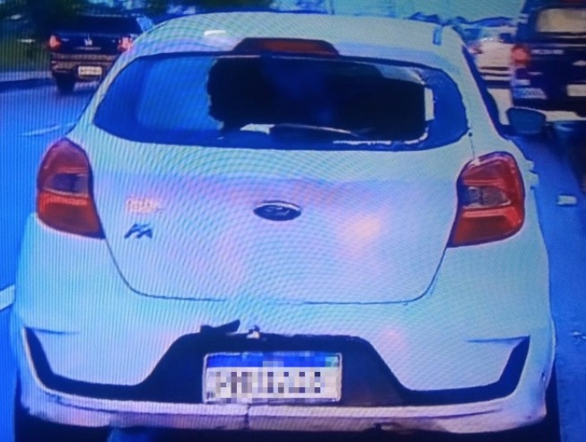 Bêbado, casal se choca com carro e mulher fica ferida em Manaus 