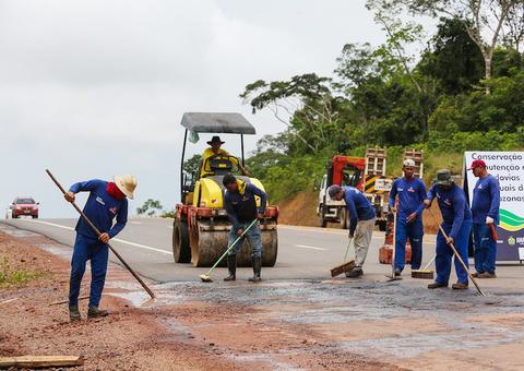 No Amazonas, Seinfra realiza recuperação de trechos da AM-070
