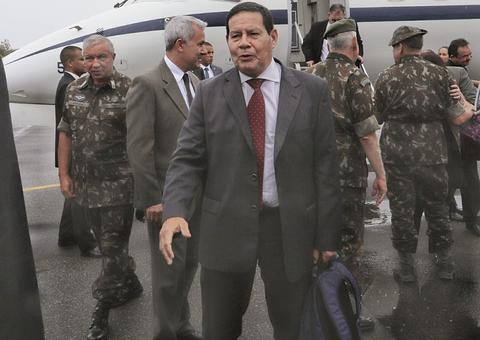 Mourão visita abrigos de venezuelanos em Roraima