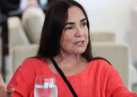 Regina Duarte acerta distrato com a Globo