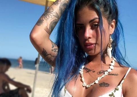 Tati Zaqui enlouquece fãs ao postar vídeo de lingerie transparente e dedo na boca