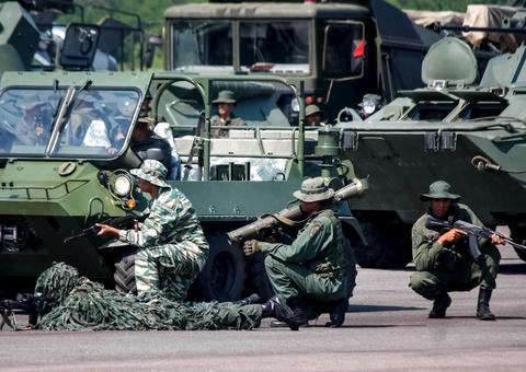 Venezuela realiza exercícios militares por ‘ameaça do Brasil’