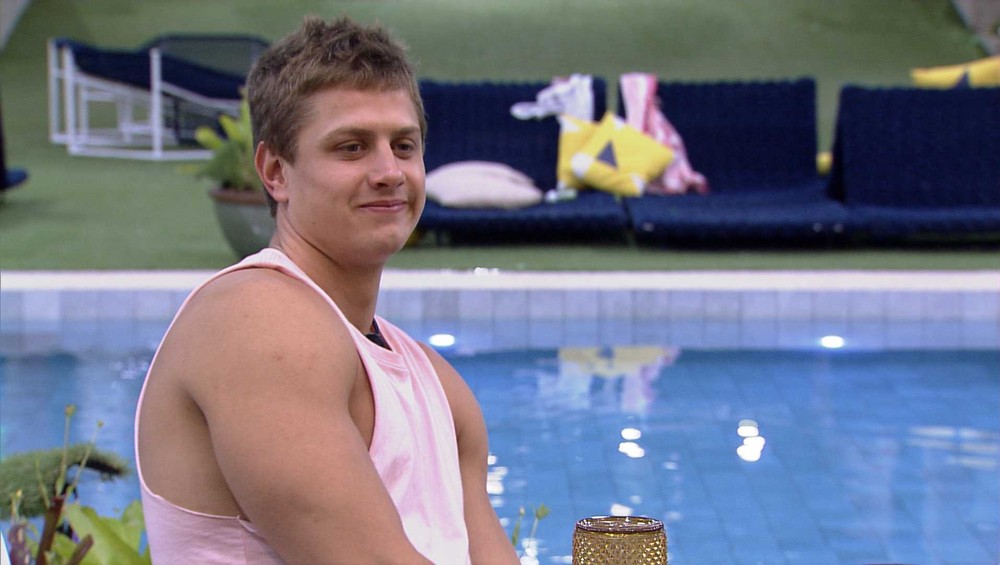 BBB20: Lucas desabafa e diz que sofre preconceito por ser homem e loiro