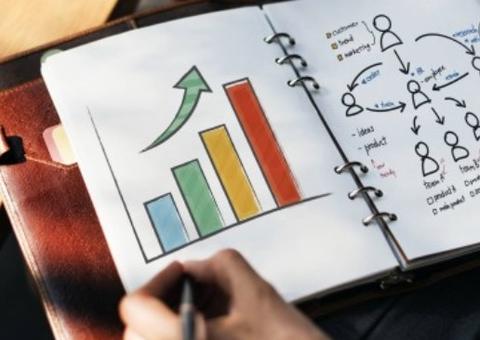 Metade das pessoas que criam metas de Ano-Novo desiste antes do Carnaval, diz pesquisa