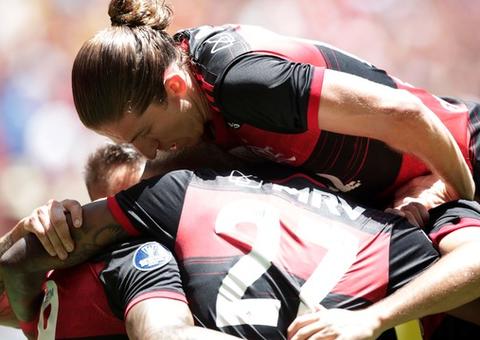 Com placar arrasador, Flamengo segue massacrando Atlético-PR na Supercopa do Brasil